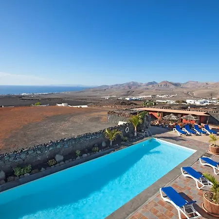 Paraiso Villa Mácher